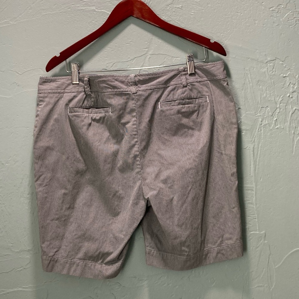 Lands’ End 
14P Fit 1
Seersucker - Picture 4 of 5